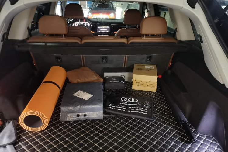 Used Audi Q7 2023 55 TFSI quattro S line Sport Edition Trunk