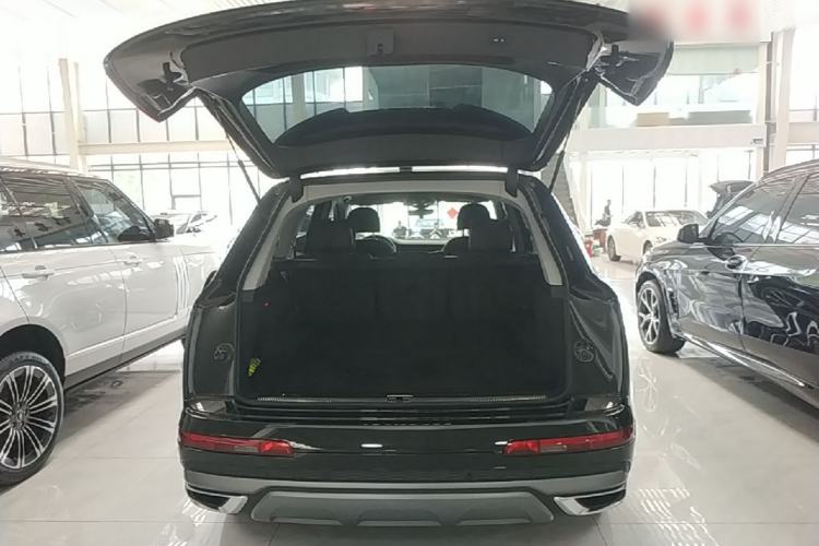 Used Audi Q7 2023 55 TFSI quattro S line Sport Edition Trunk