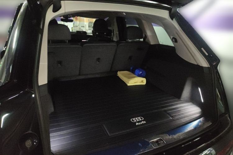 Used Audi Q7 2023 55 TFSI quattro S Prestige Edition Trunk