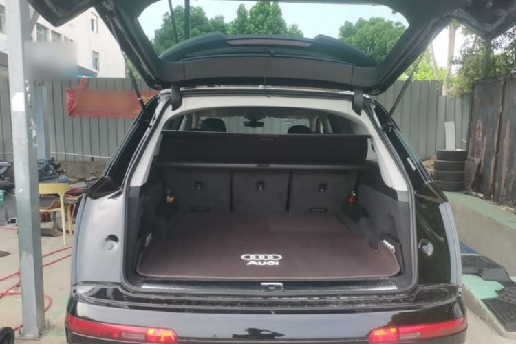 Used Audi Q7 2023 45 TFSI quattro S line Sport model Trunk