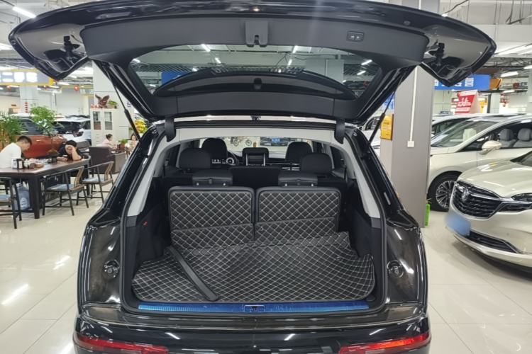 Used Audi Q7 2023 55 TFSI quattro S line Sport Edition Trunk