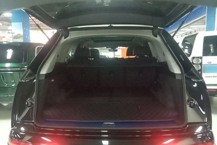 Used Audi Q7 2023 45 TFSI quattro S line Sport model Trunk