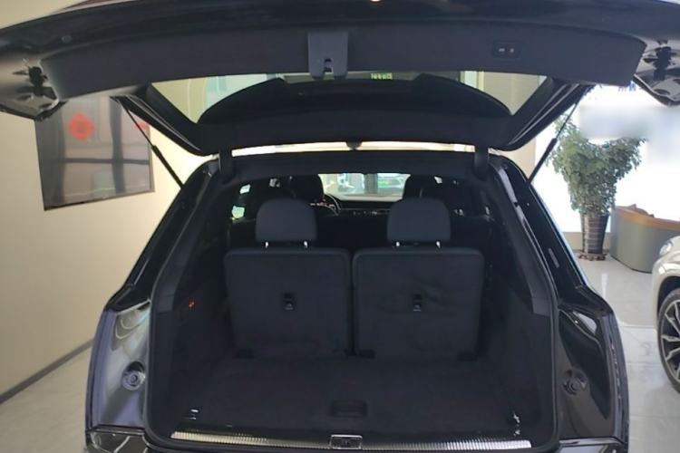 Used Audi Q7 2023 55 TFSI quattro S line Sport Edition Trunk