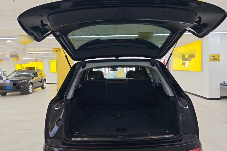 Used Audi Q7 2023 45 TFSI quattro S line Sport model Trunk