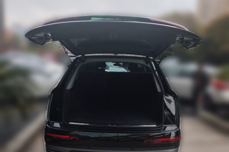 Used Audi Q7 2023 55 TFSI quattro S line Sport Edition Trunk