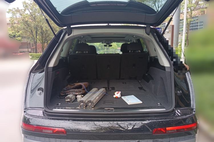 Used Audi Q7 2023 55 TFSI quattro S line Sport Edition Trunk