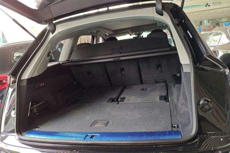 Used Audi Q7 2023 55 TFSI quattro S line Sport Edition Trunk