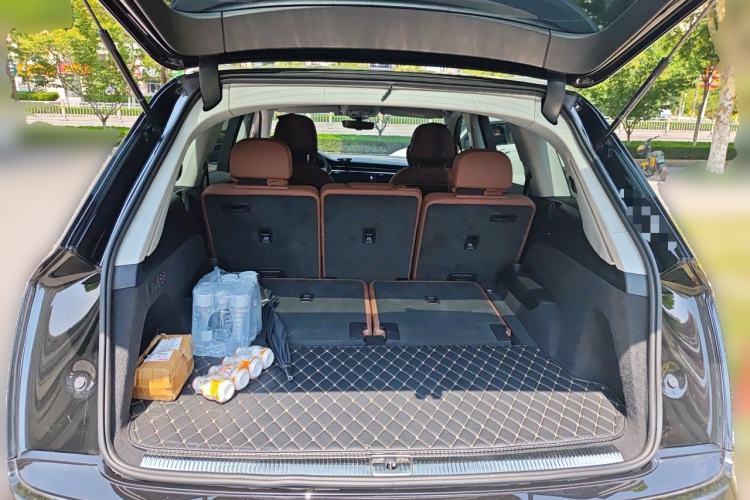 Used Audi Q7 2023 45 TFSI quattro S line Sport model Trunk