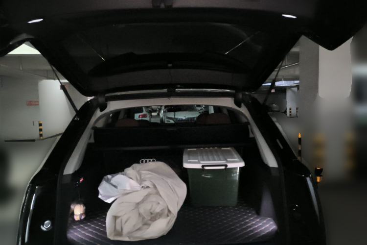 Used Audi Q7 2023 45 TFSI quattro S line Sport model Trunk