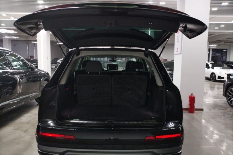 Used Audi Q7 2023 45 TFSI quattro S line Sport model Trunk