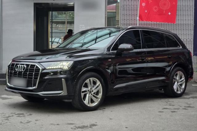 Used Audi Q7 2023 45 TFSI quattro S line Sport model