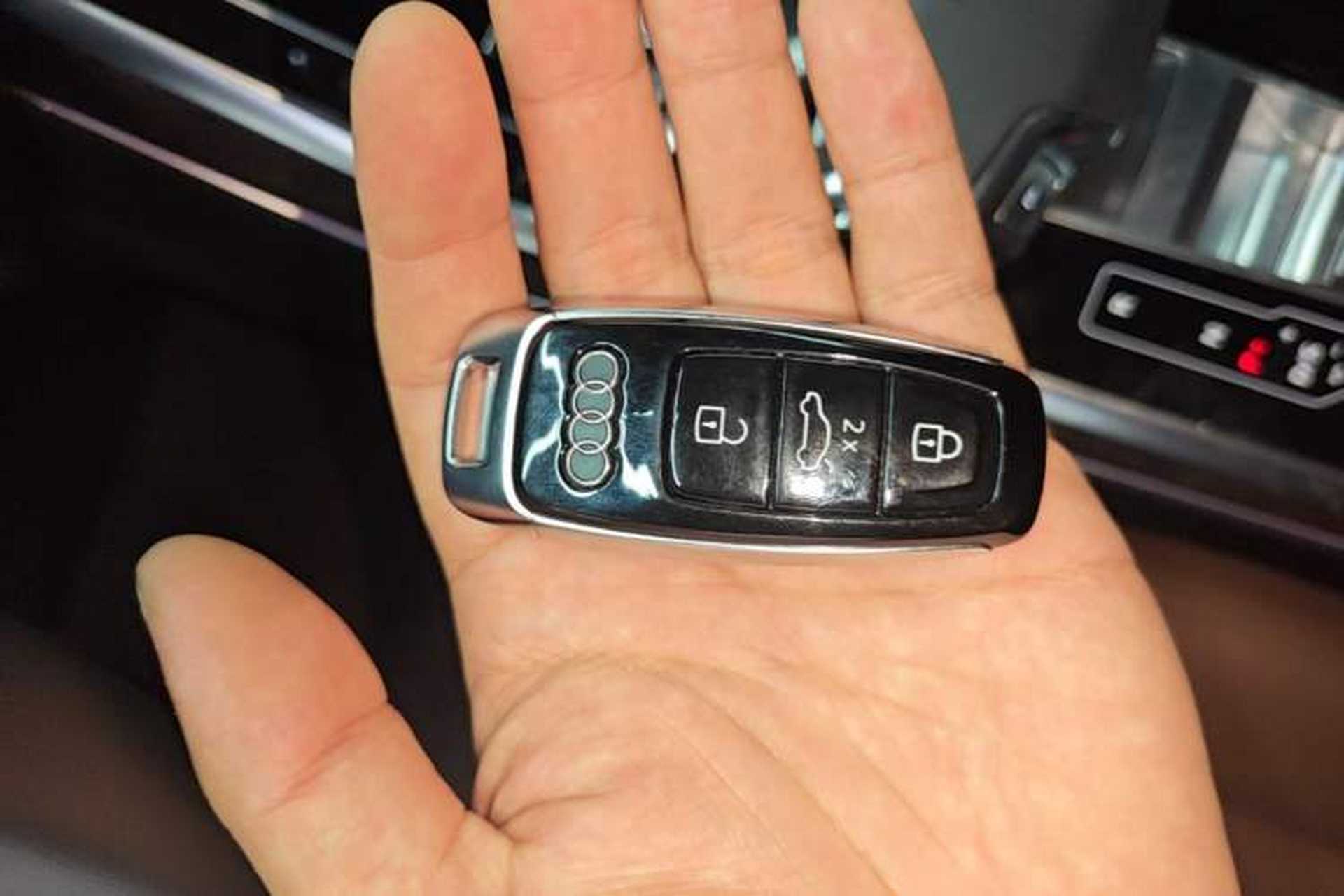 Used Audi Q7 2023 55 TFSI quattro S line Sport Edition Vehicle Key
