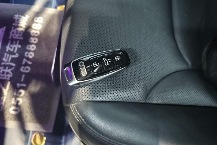 Used Audi Q7 2023 45 TFSI quattro S line Sport model Vehicle Key