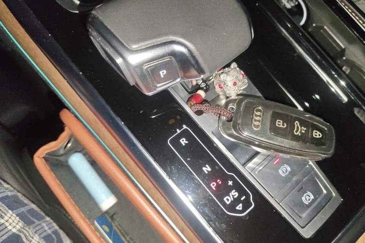 Used Audi Q7 2023 55 TFSI quattro S Prestige Edition Vehicle Key