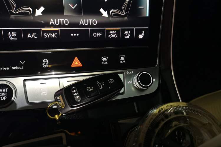 Used Audi Q7 2023 45 TFSI quattro S line Sport model Vehicle Key