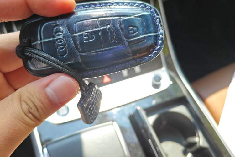 Used Audi Q7 2023 55 TFSI quattro S Prestige Edition Vehicle Key