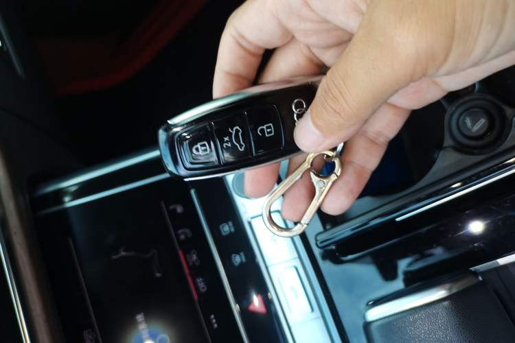 Used Audi Q7 2023 45 TFSI quattro S line Sport model Vehicle Key