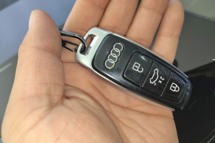 Used Audi Q7 2023 55 TFSI quattro S line Sport Edition Vehicle Key
