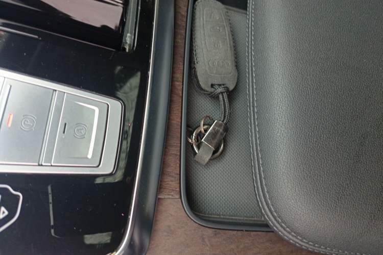 Used Audi Q7 2023 55 TFSI quattro S line Sport Edition Vehicle Key