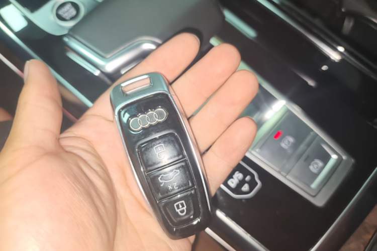 Used Audi Q7 2023 55 TFSI quattro S line Sport Edition Vehicle Key