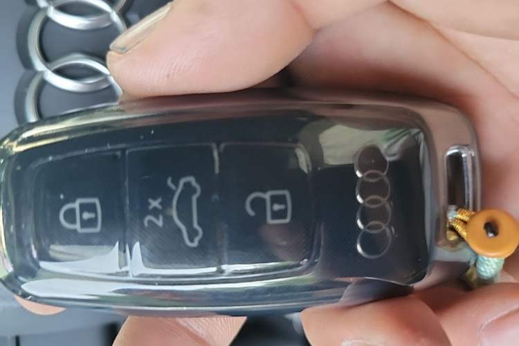 Used Audi Q7 2023 55 TFSI quattro S line Sport Edition Vehicle Key