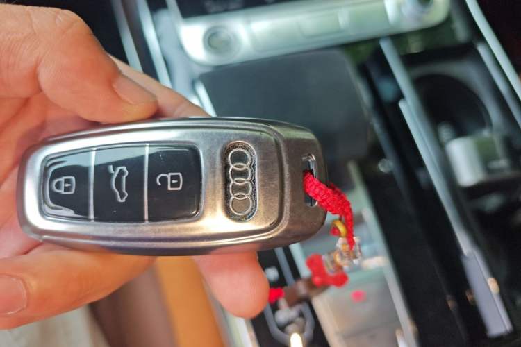 Used Audi Q7 2023 55 TFSI quattro S line Sport Edition Vehicle Key