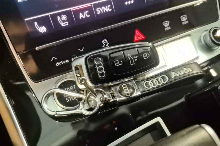 Used Audi Q7 2023 45 TFSI quattro S line Sport model Vehicle Key