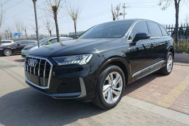 Used Audi Q7 2023 45 TFSI quattro S line Sport model
