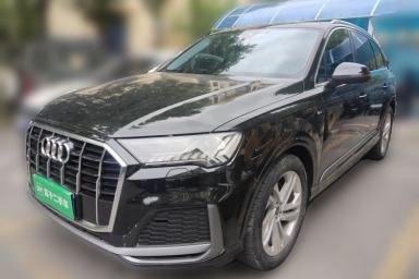 Used Audi Q7 2023 45 TFSI quattro S line Sport model