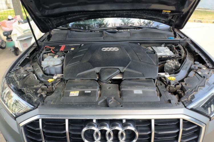 Used Audi Q7 2023 55 TFSI quattro S line Sport Edition Engine Bay