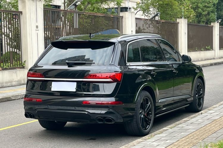 Used Audi Q7 2023 55 TFSI quattro S line Sport Edition Exterior 4