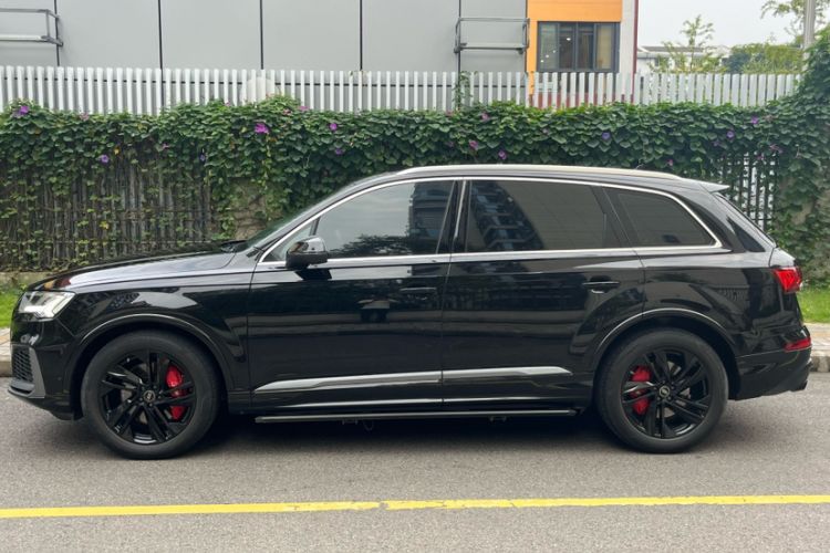 Used Audi Q7 2023 55 TFSI quattro S line Sport Edition Exterior 5