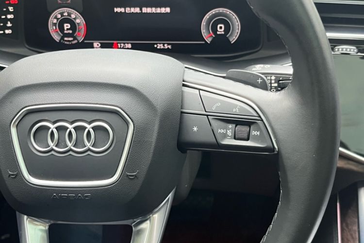 Used Audi Q7 2023 55 TFSI quattro S line Sport Edition Interior 5