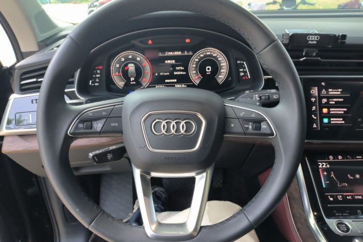 Used Audi Q7 2023 55 TFSI quattro S line Sport Edition Steering Wheel