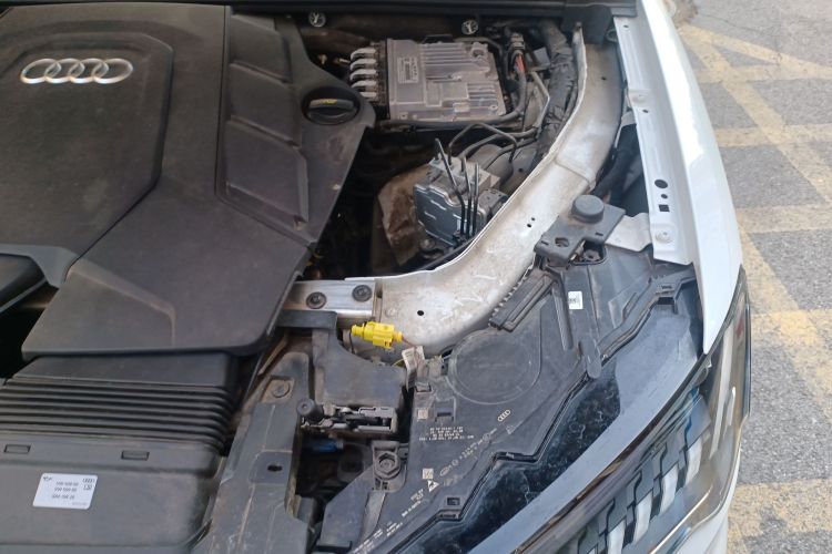 Used Audi Q7 2023 55 TFSI quattro S line Sport Edition Engine Bay Left