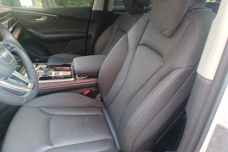Used Audi Q7 2023 55 TFSI quattro S line Sport Edition Left Front Seat