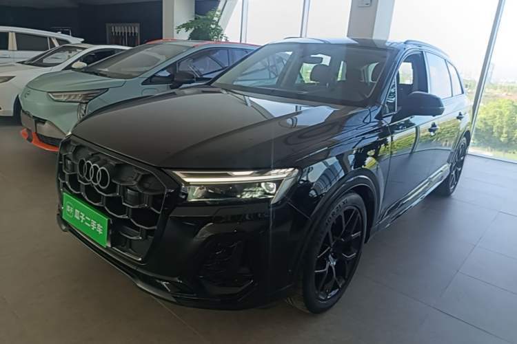 Used Audi Q7 2024 45 TFSI quattro S line Black Warrior Edition Guazi used car, China used car export, Used car for sale, Used Audi cars, Cheapest cars for sale