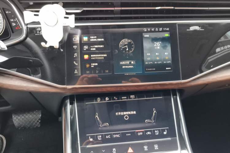 Used Audi Q7 2024 45 TFSI quattro S line Sport Edition Audio And AC Panel