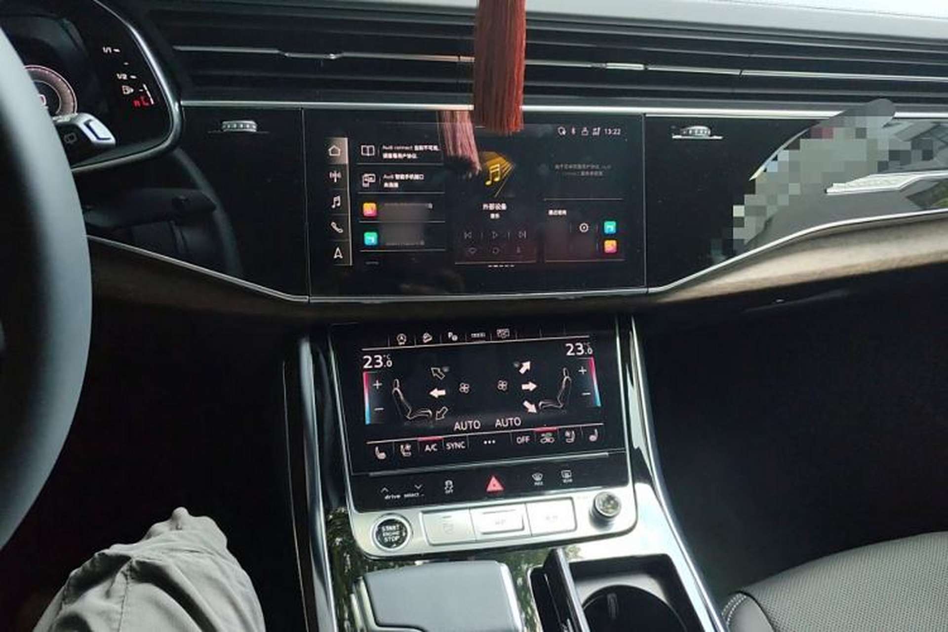 Used Audi Q7 2024 55 TFSI quattro S line Sport model Audio And AC Panel
