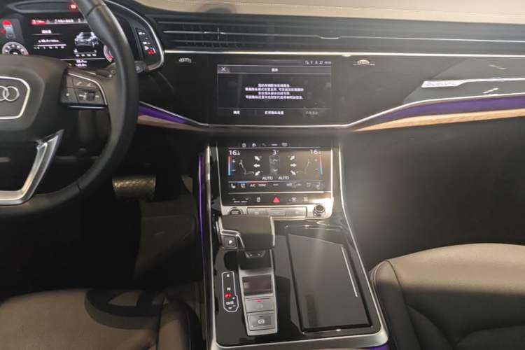 Used Audi Q7 2024 45 TFSI quattro S line Sport Edition Audio And AC Panel