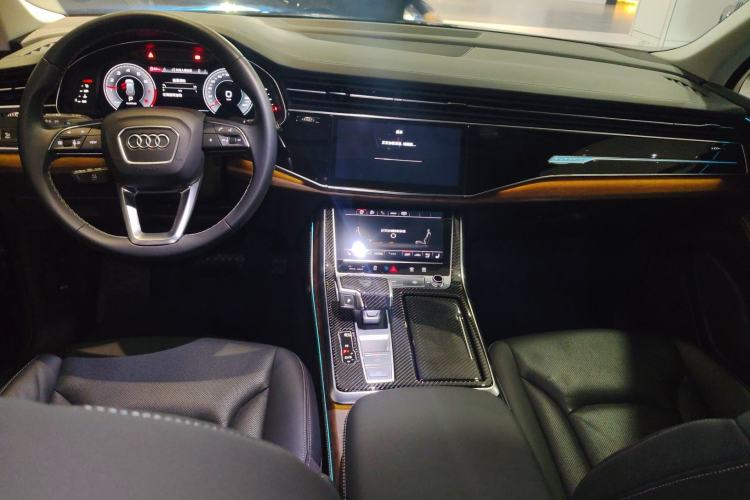 Used Audi Q7 2024 45 TFSI quattro S line Sport Edition Center Console