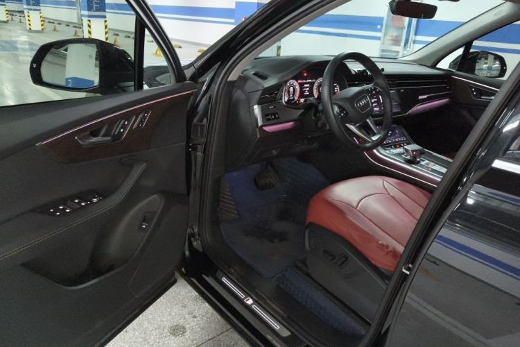 Used Audi Q7 2024 45 TFSI quattro S line Sport Edition Driver Seat