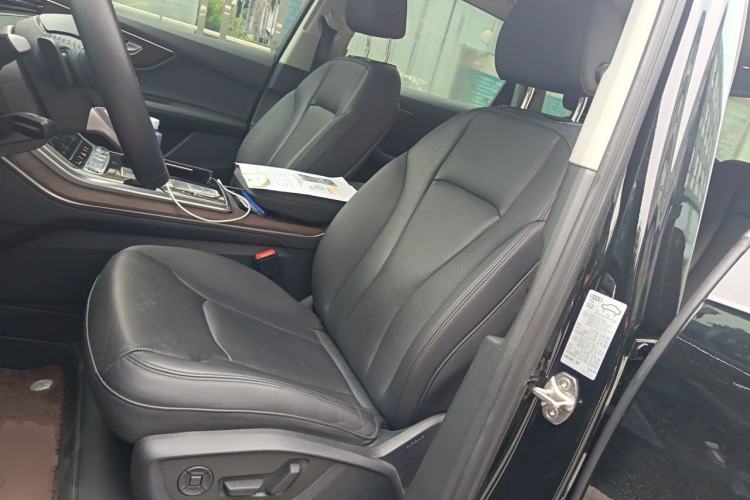 Used Audi Q7 2024 45 TFSI quattro S line Sport Edition Driver Seat