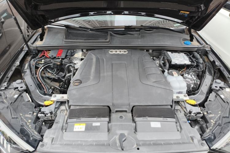 Used Audi Q7 2024 45 TFSI quattro S line Sport Edition Engine Bay