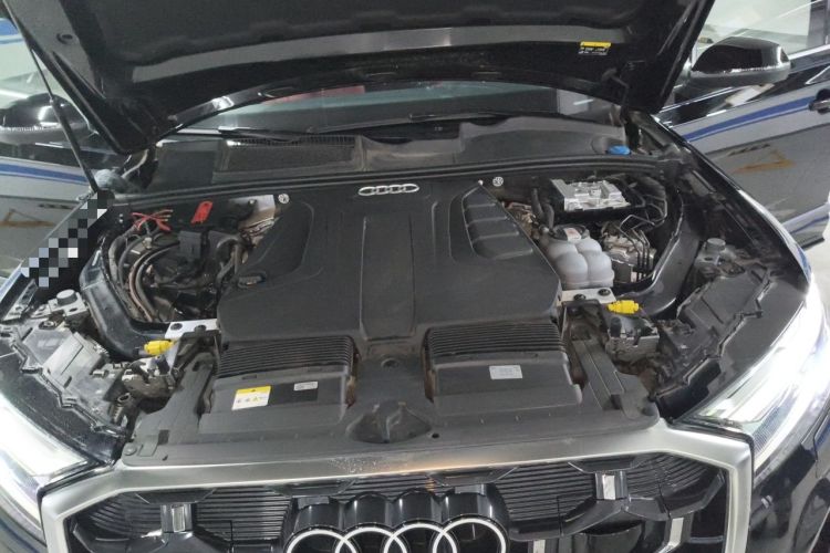 Used Audi Q7 2024 45 TFSI quattro S line Sport Edition Engine Bay