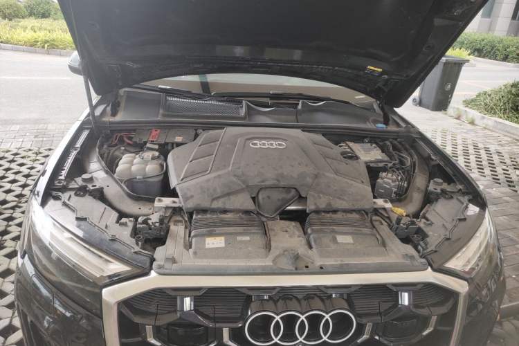 Used Audi Q7 2024 55 TFSI quattro S line Sport model Engine Bay