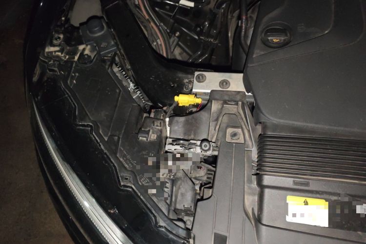 Used Audi Q7 2024 45 TFSI quattro S line Sport Edition Engine Bay Right