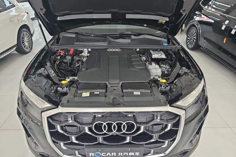 Used Audi Q7 2024 45 TFSI quattro S line Sport Edition Engine Bay