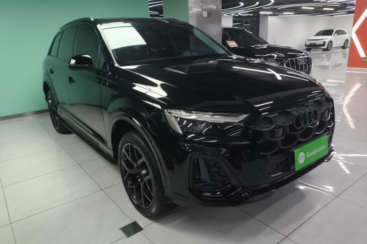 Used Audi Q7 2024 45 TFSI quattro S line Black Warrior Edition Exterior 2