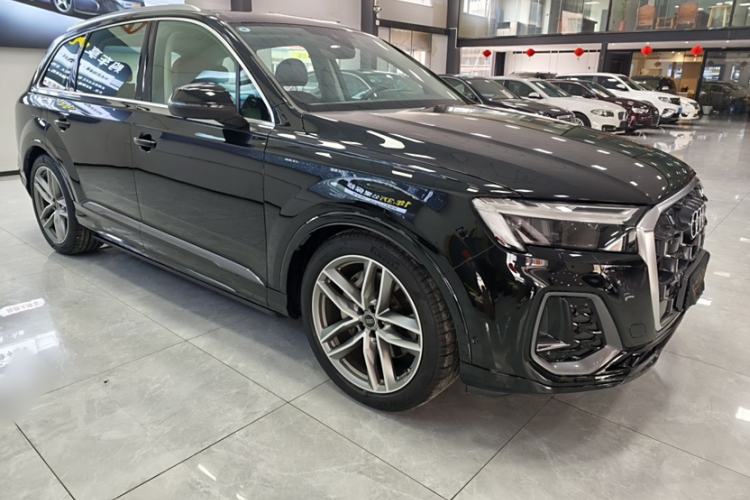 Used Audi Q7 2024 45 TFSI quattro S line Sport Edition Exterior 2